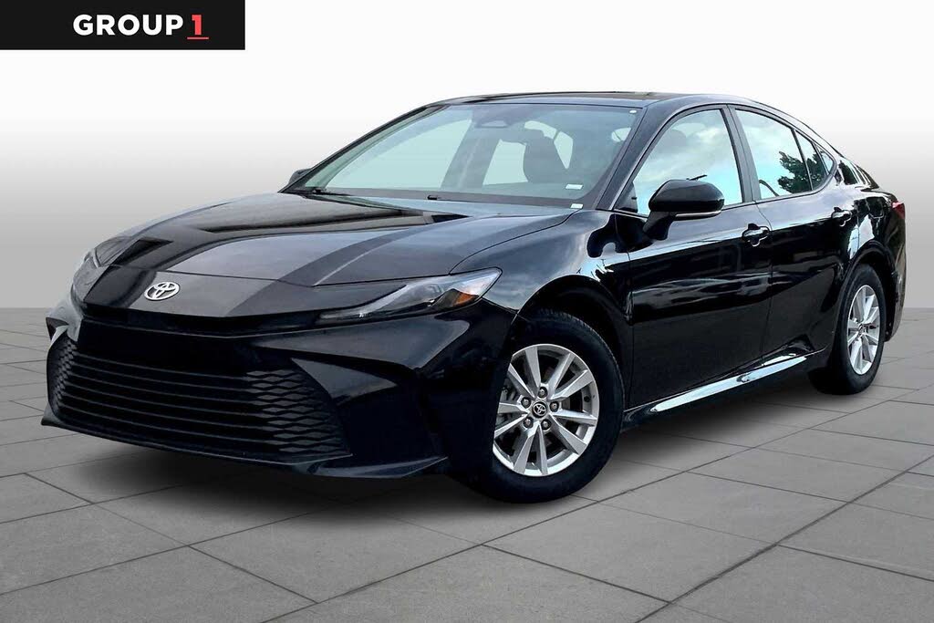 2025 Toyota Camry LE FWD
