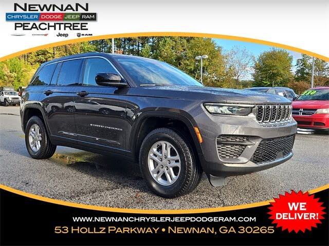 2023 Jeep Grand Cherokee Laredo RWD