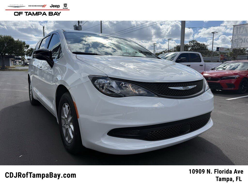 2026 Chrysler Voyager LX FWD