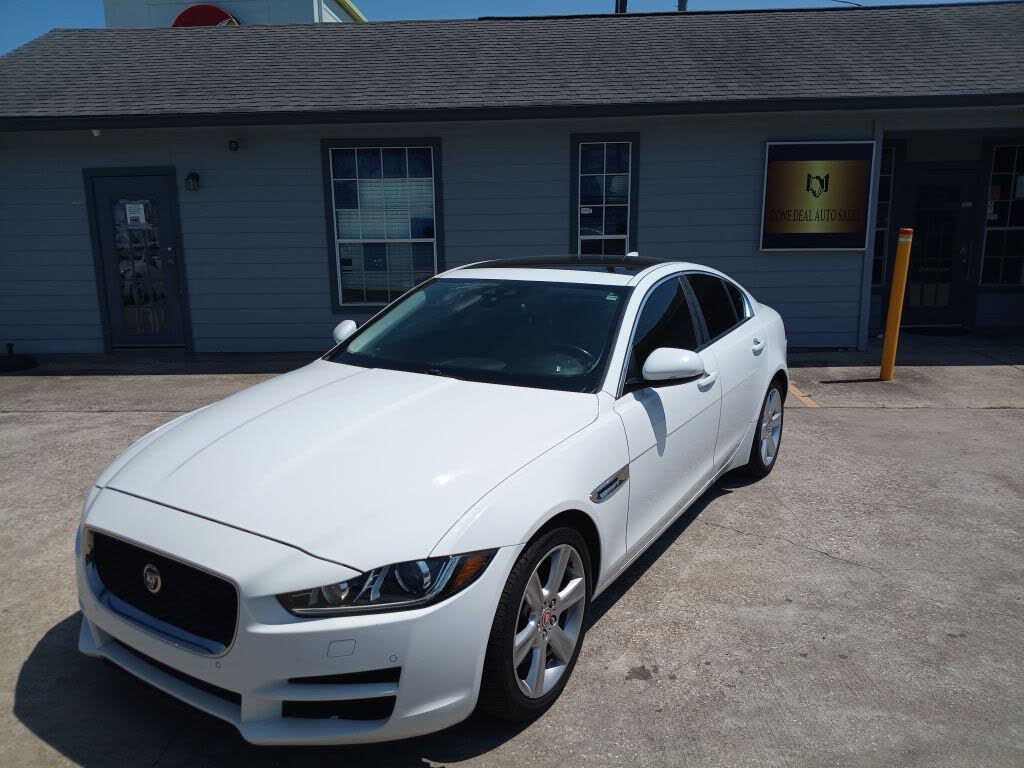 2018 Jaguar XE 25t Premium RWD