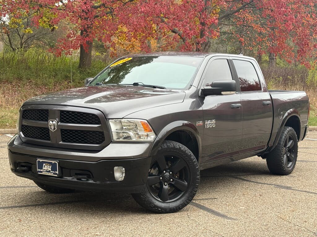 2016 RAM 1500 SLT Crew Cab 4WD