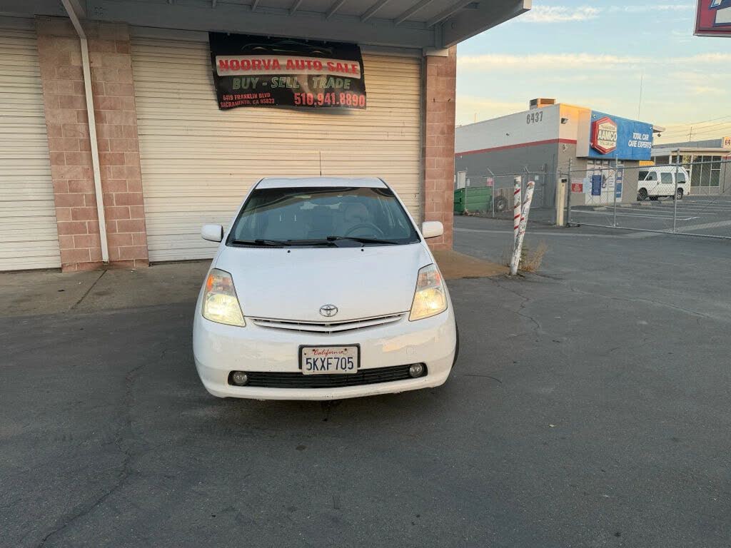 2005 Toyota Prius FWD