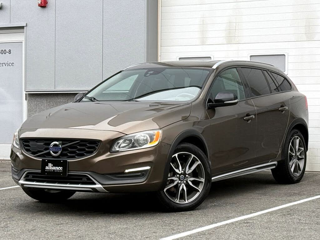 2016 Volvo V60 Cross Country