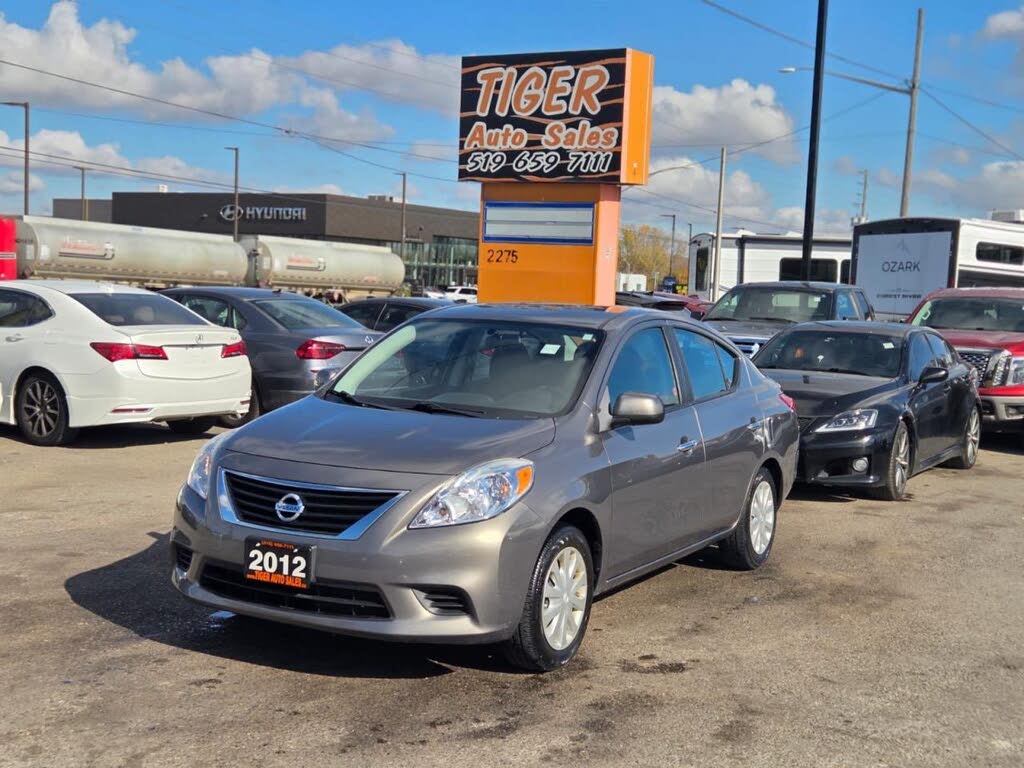 2012 Nissan Versa 1.6 SV