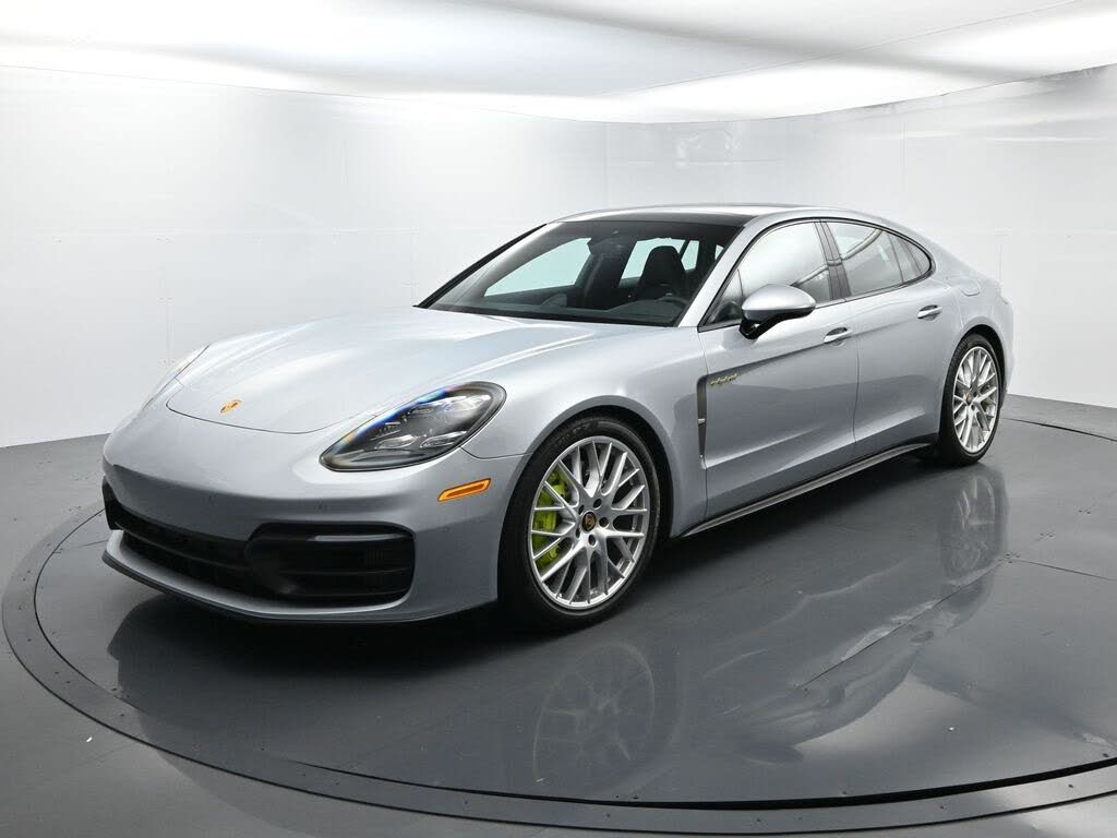 2022 Porsche Panamera 4 AWD