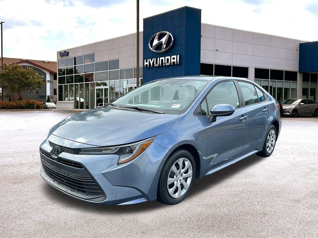 2024 Toyota Corolla LE FWD