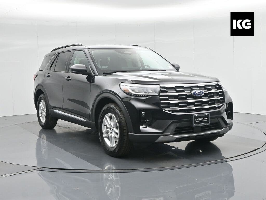 2025 Ford Explorer Active RWD