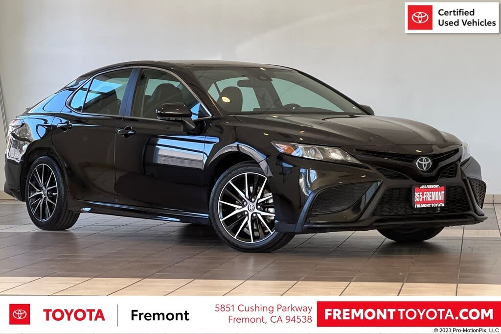 2024 Toyota Camry SE FWD