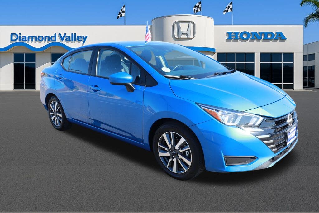 2023 Nissan Versa SV FWD