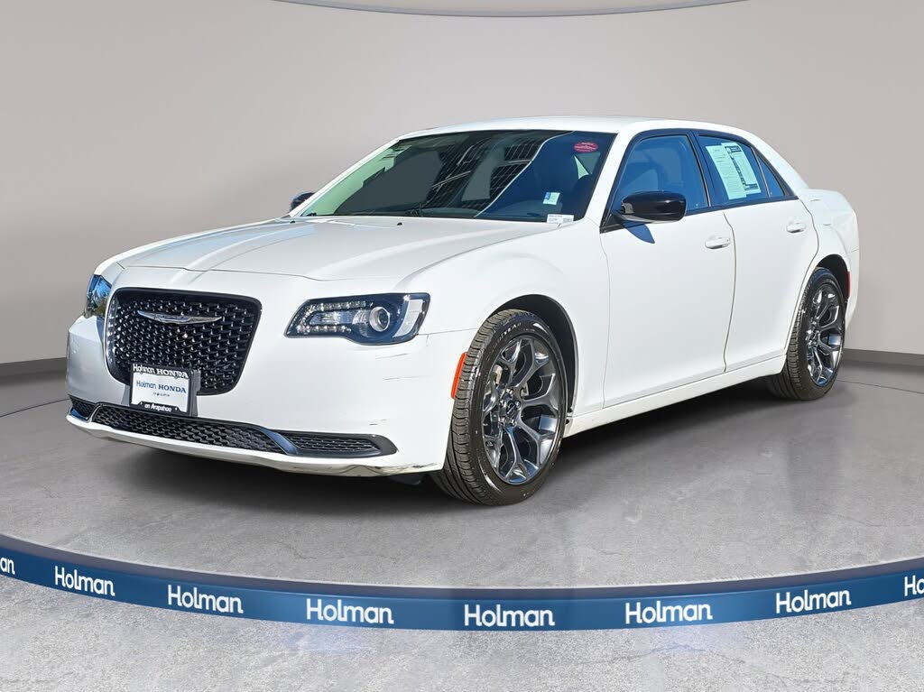 2018 Chrysler 300 Touring RWD