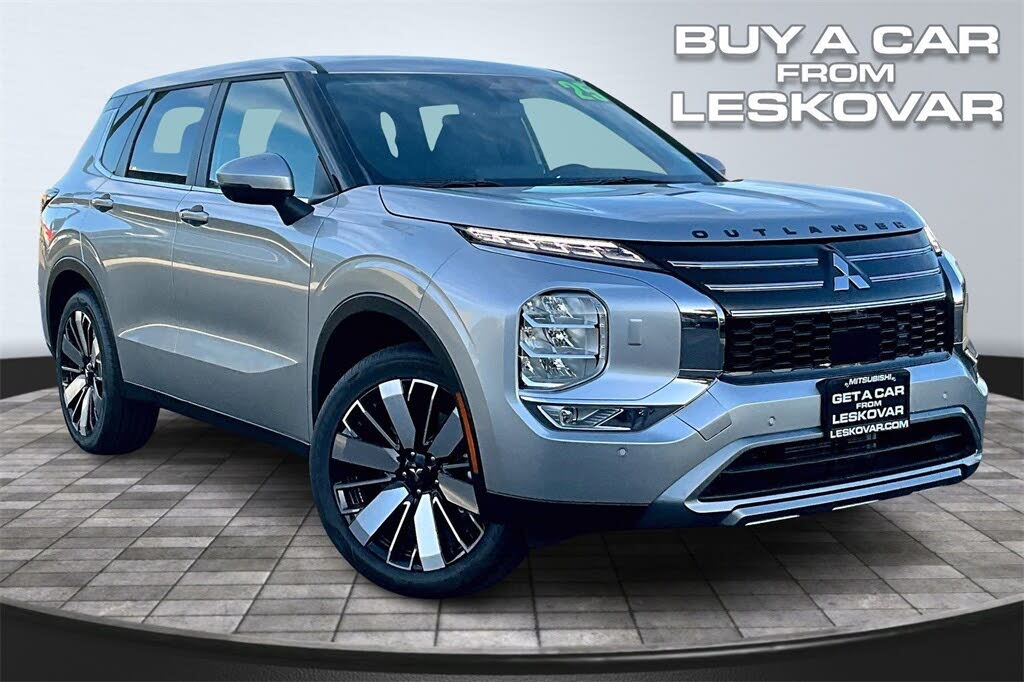 2025 Mitsubishi Outlander SE FWD