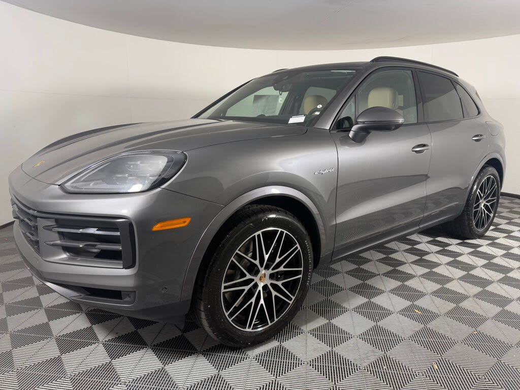 2026 Porsche Cayenne AWD