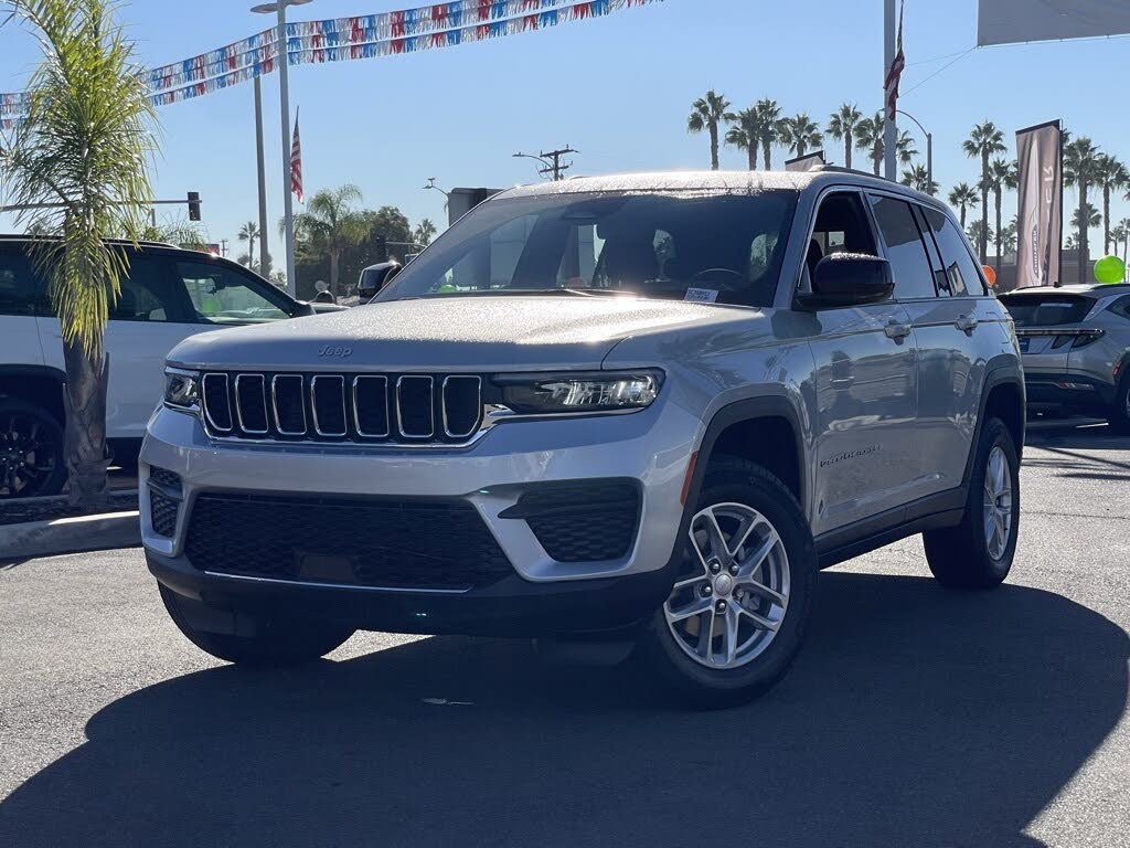 2025 Jeep Grand Cherokee Laredo X RWD