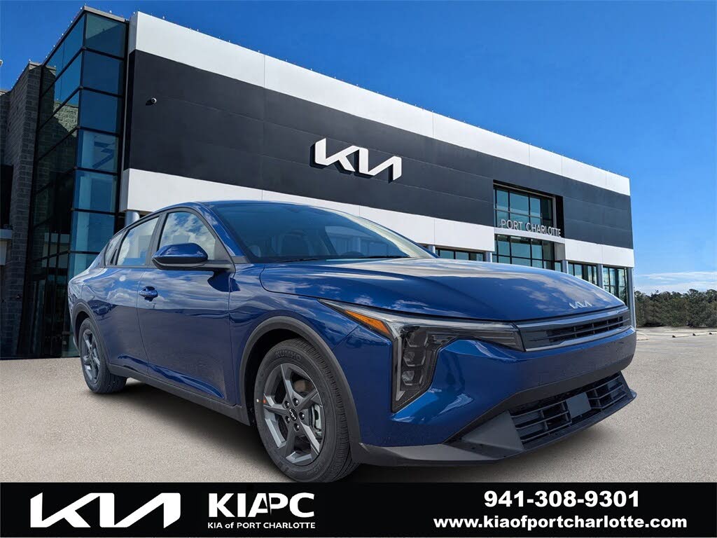 2025 Kia K4 LXS FWD