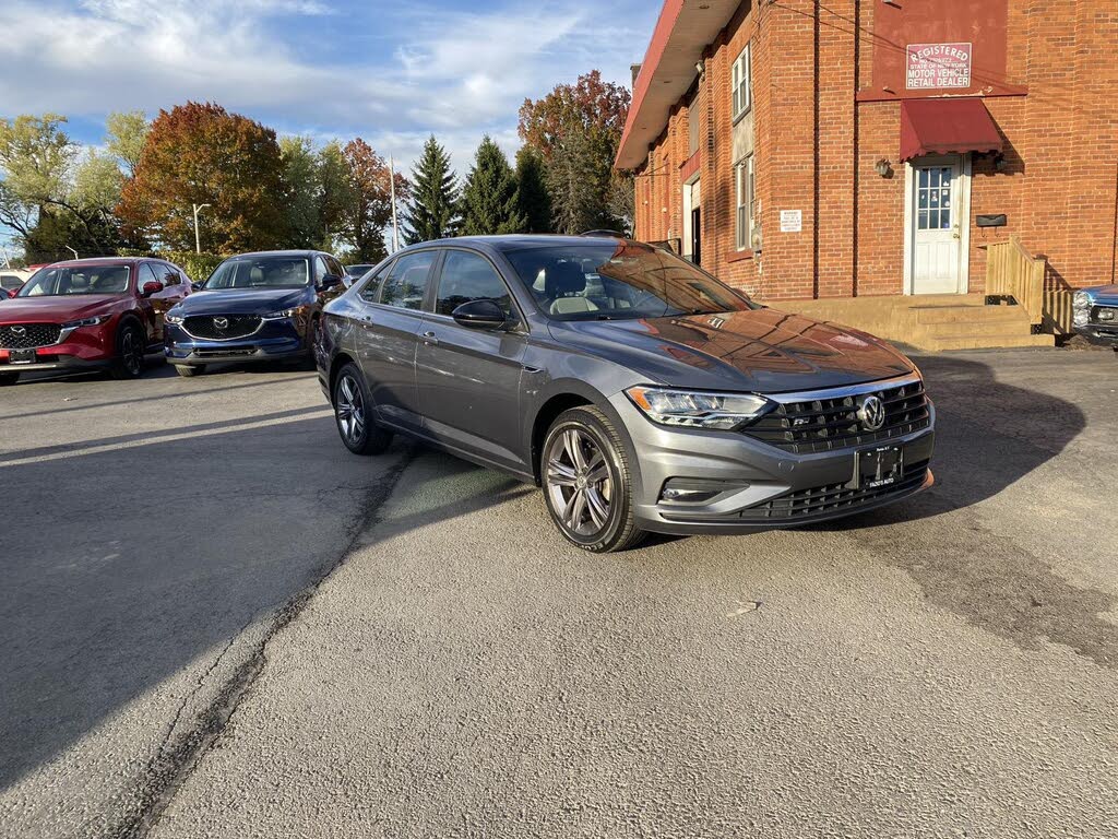 2019 Volkswagen Jetta R-Line FWD