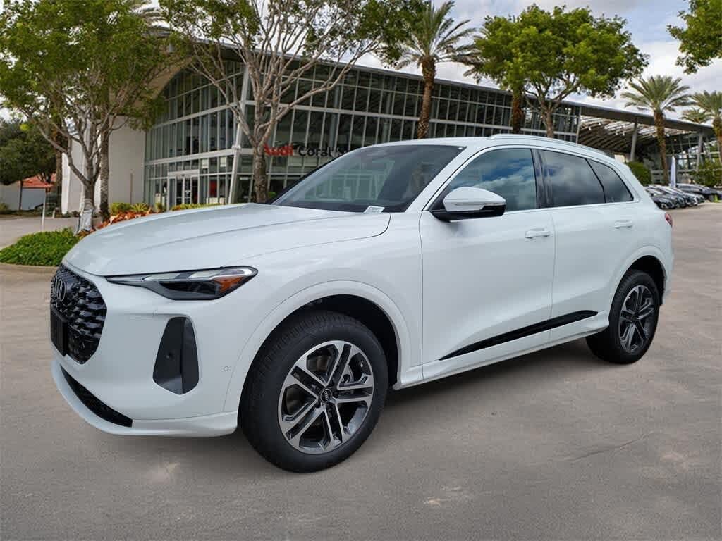 2025 Audi Q5 quattro Premium 40 TFSI