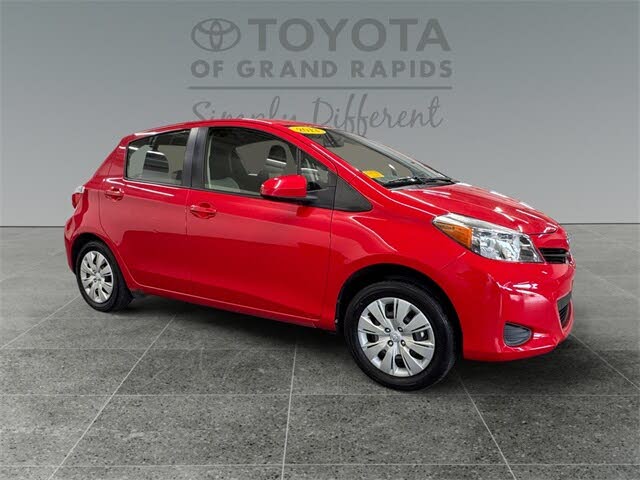 2013 Toyota Yaris LE 2dr Hatchback