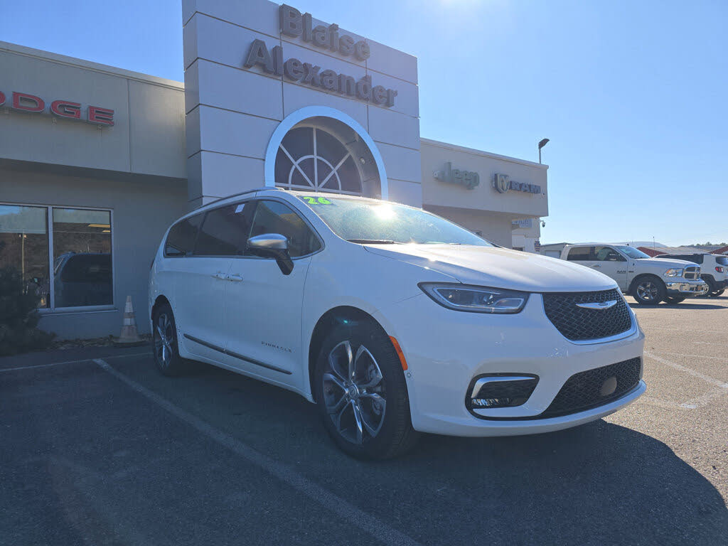2026 Chrysler Pacifica Pinnacle AWD