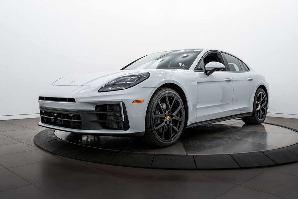 2026 Porsche Panamera 4 AWD