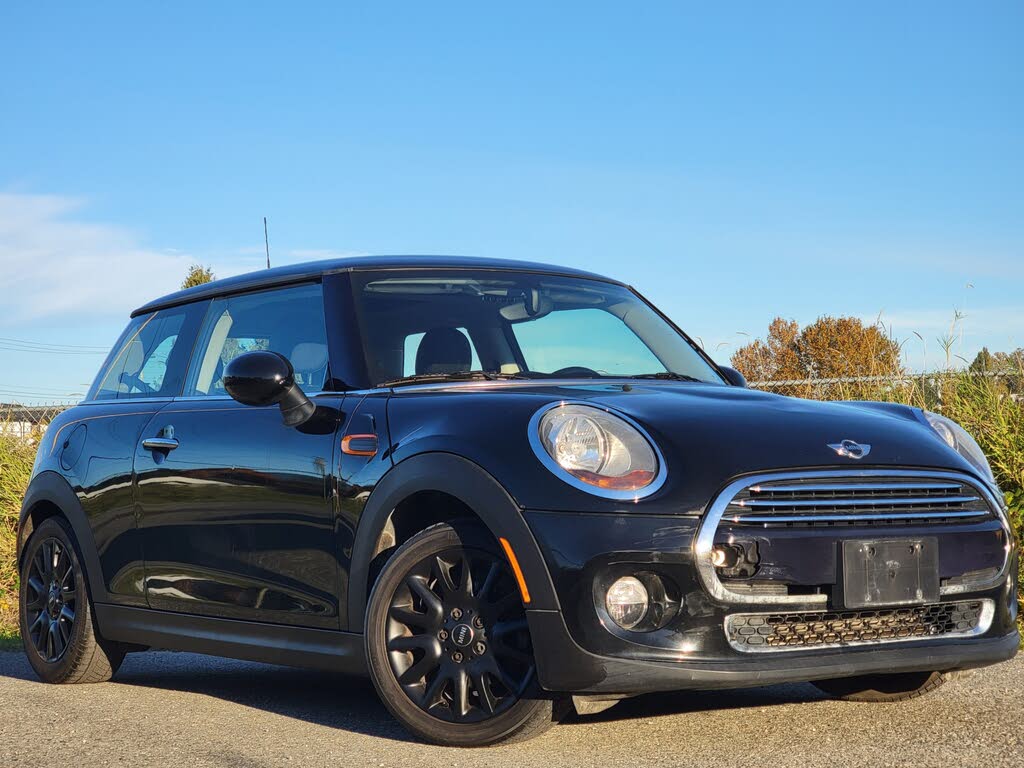 2014 MINI Cooper Hatchback FWD
