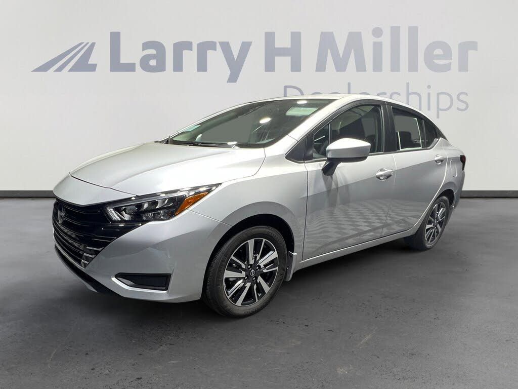 2025 Nissan Versa SV FWD