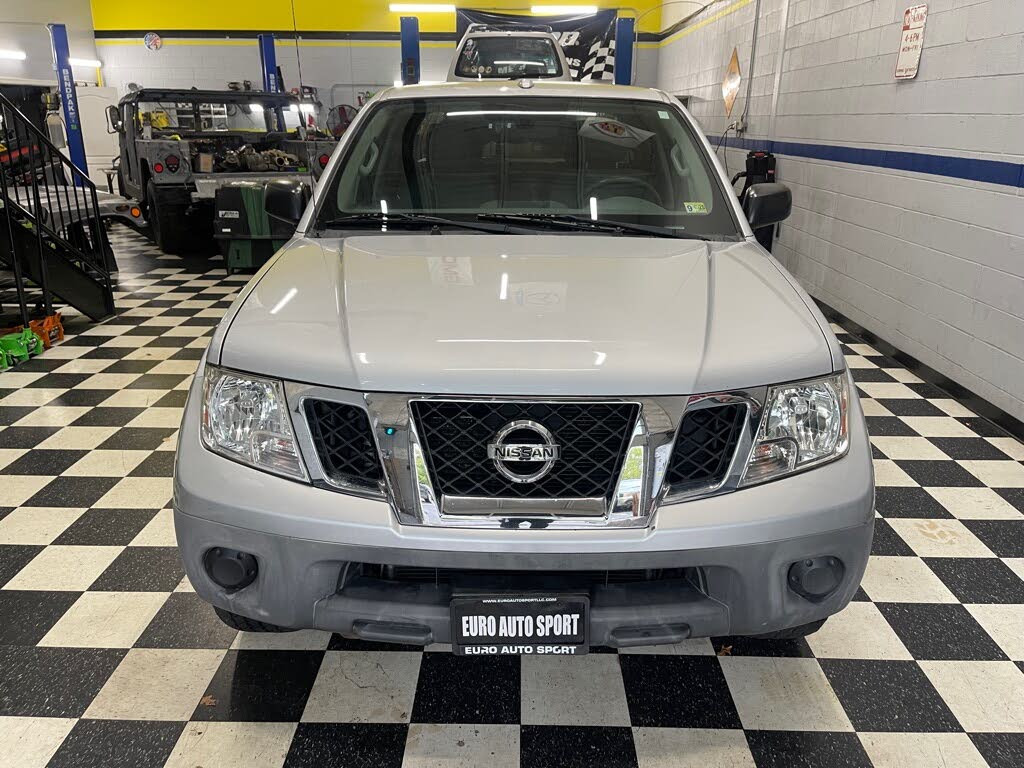 2013 Nissan Frontier SV Crew Cab 4WD