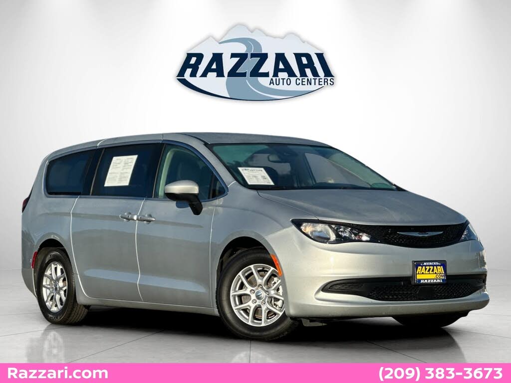 2023 Chrysler Voyager LX FWD