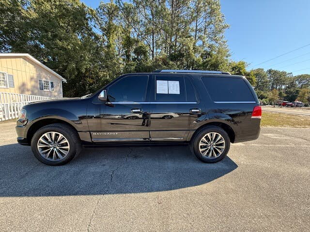 2016 Lincoln Navigator Select RWD