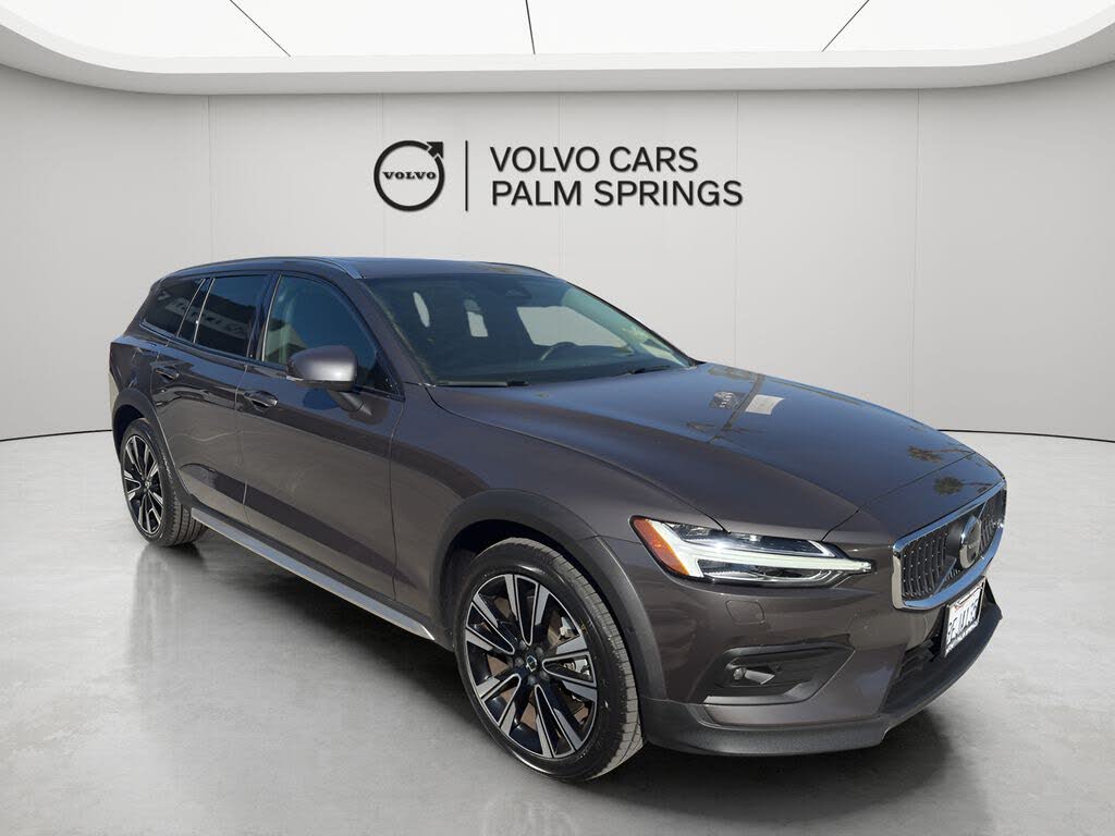 2023 Volvo V60 Cross Country B5 Ultimate AWD