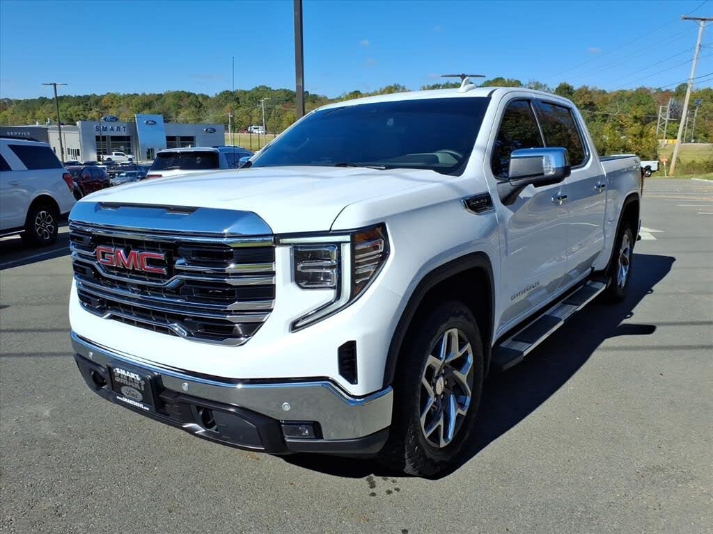 2024 GMC Sierra 1500 SLT Crew Cab 4WD