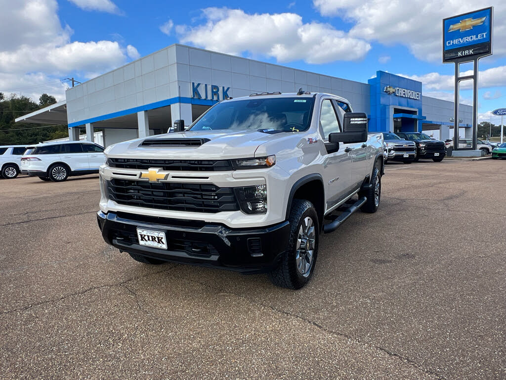 2026 Chevrolet Silverado 2500HD Custom Crew Cab 4WD