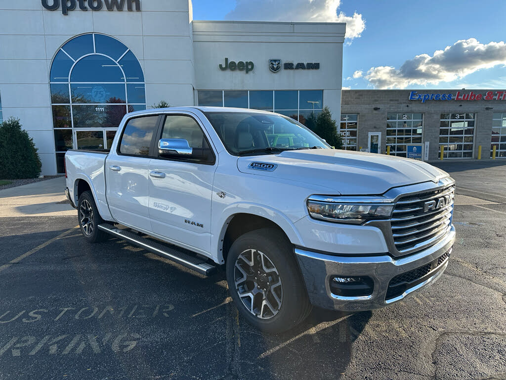 2026 RAM 1500 Laramie Crew Cab 4WD
