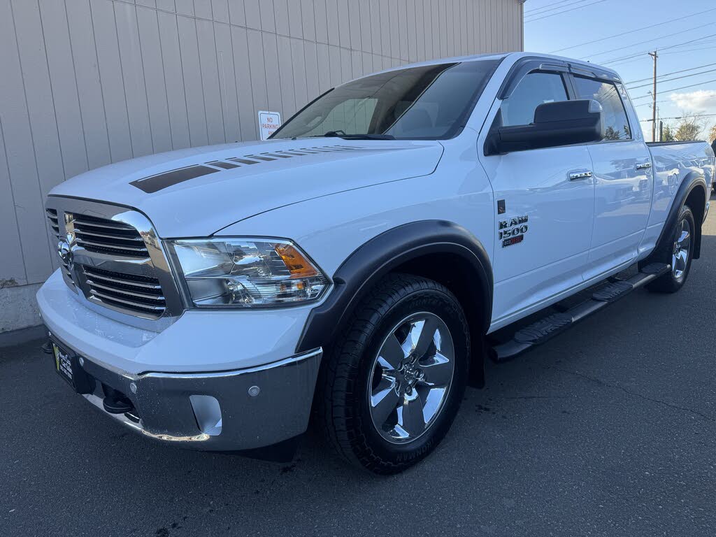 2016 RAM 1500 SLT Crew Cab 4WD