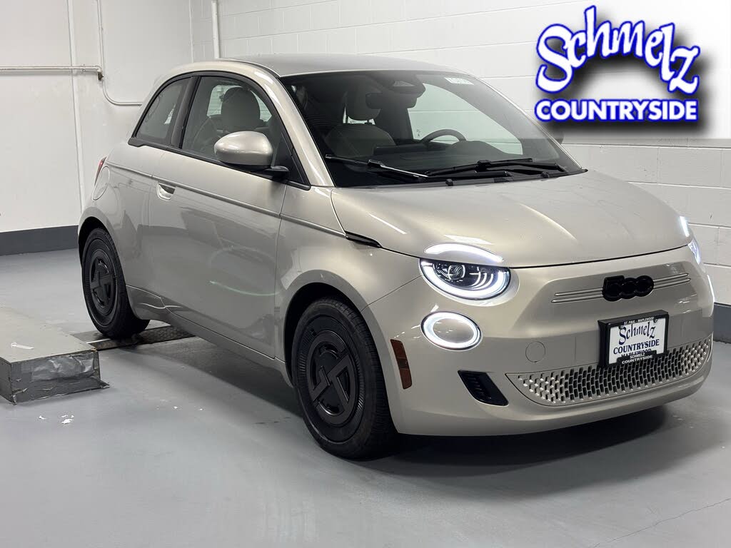 2025 FIAT 500e Giorgio Armani FWD