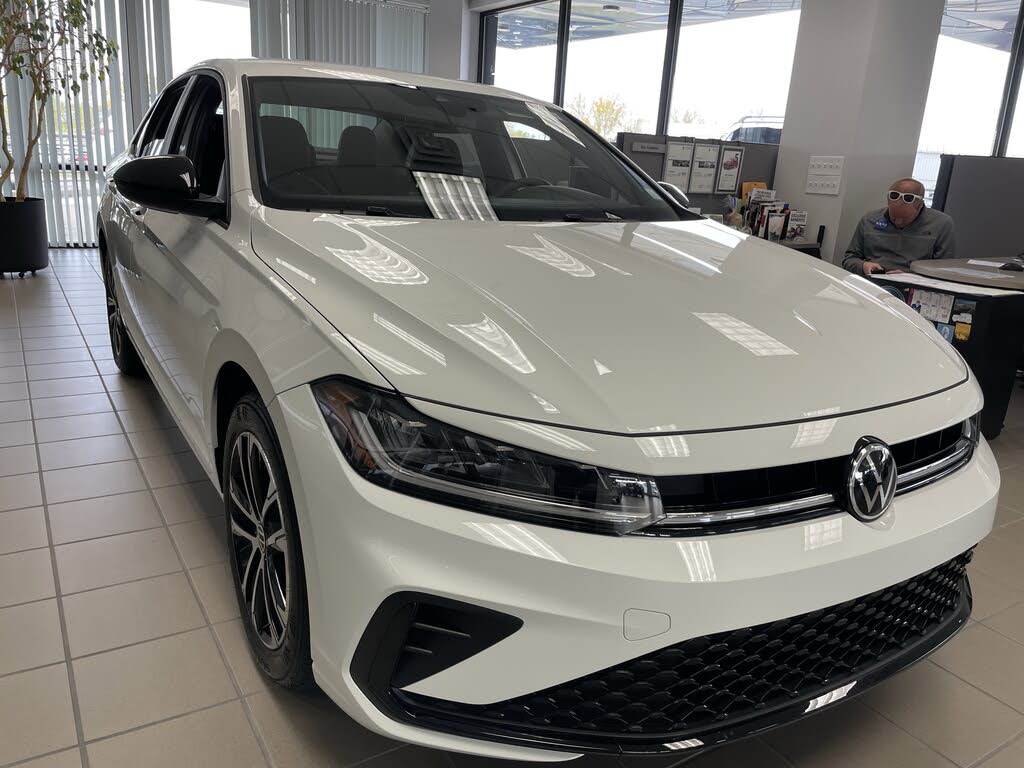 2025 Volkswagen Jetta Sport FWD