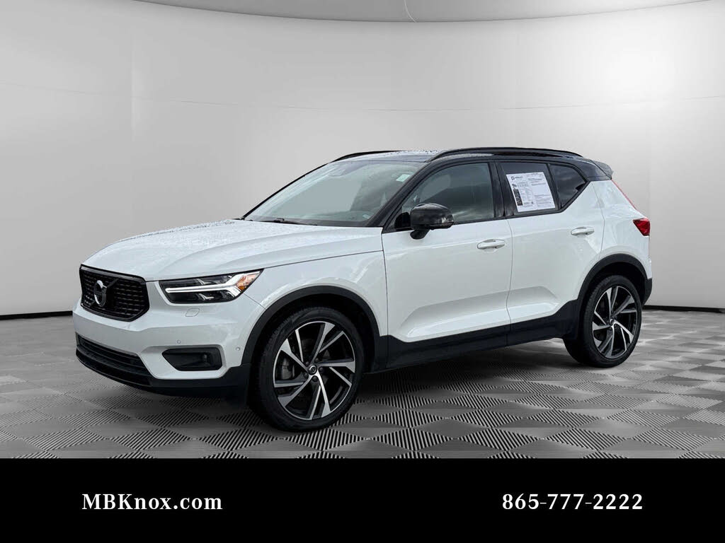 2022 Volvo XC40 T5 R-Design AWD