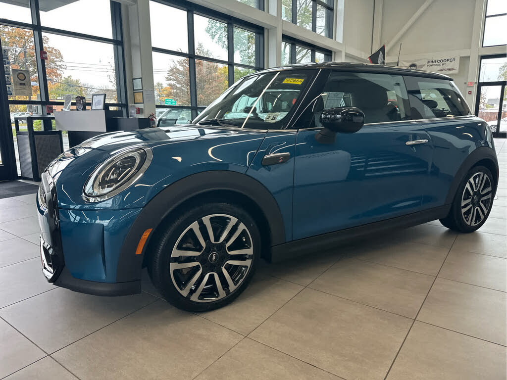 2023 MINI Cooper S 2-Door Hatchback FWD