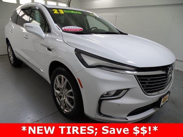 2023 Buick Enclave Essence AWD