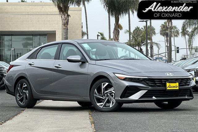 2025 Hyundai Elantra SEL Convenience FWD