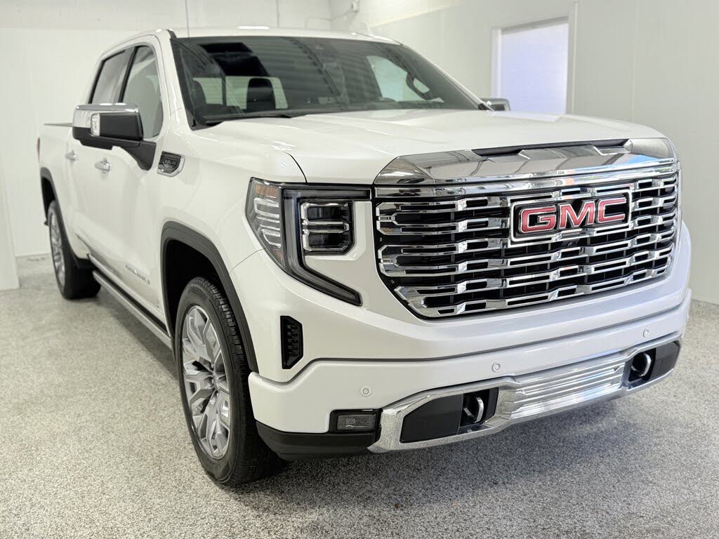 2022 GMC Sierra 1500 Denali Crew Cab 4WD