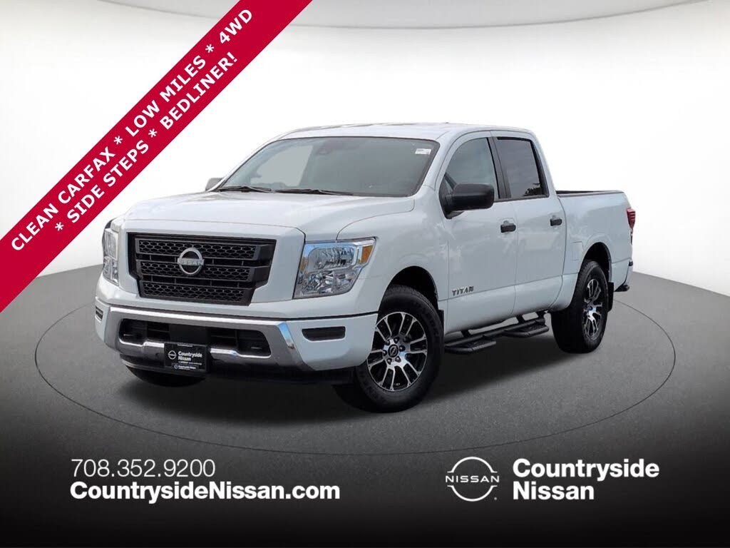 2024 Nissan Titan SV Crew Cab 4WD