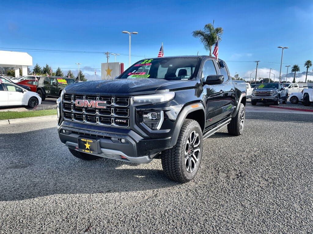 2025 GMC Canyon AT4 Crew Cab 4WD