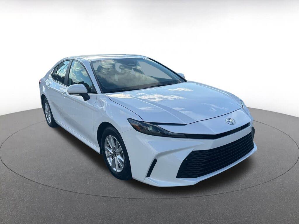 2025 Toyota Camry LE FWD