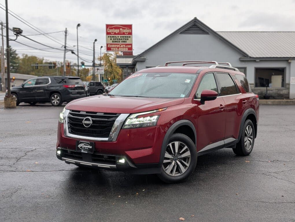2022 Nissan Pathfinder SL 4WD