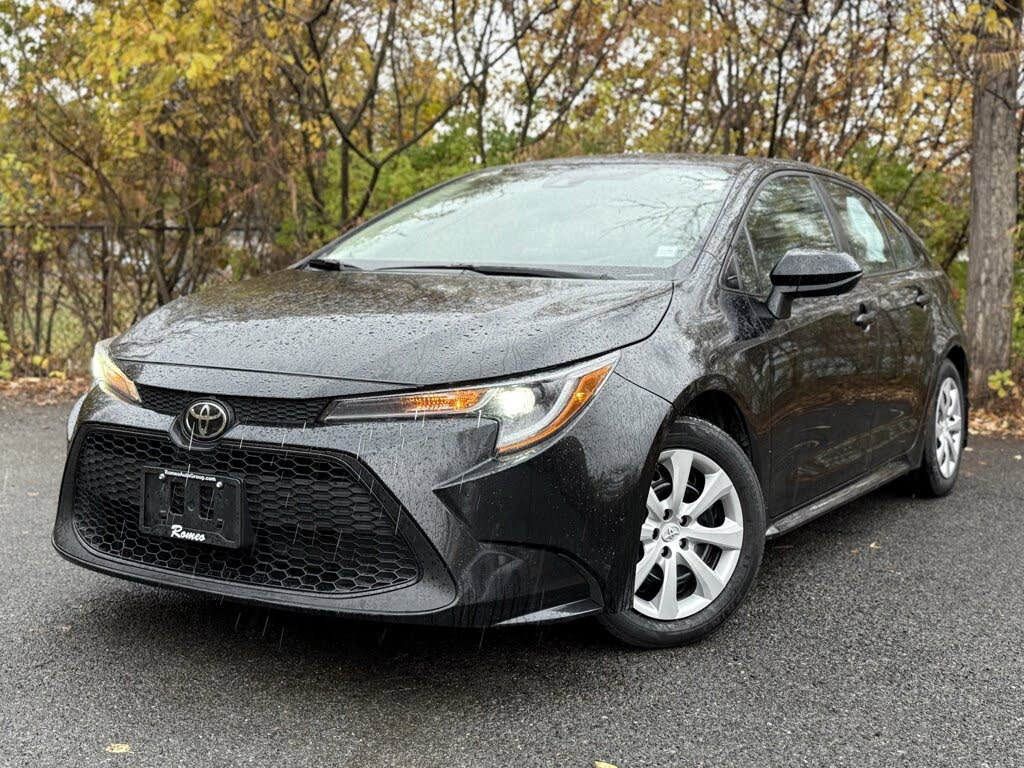 2022 Toyota Corolla LE FWD