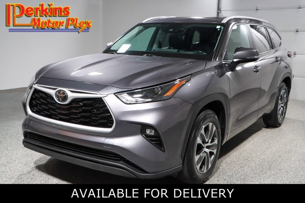 2023 Toyota Highlander XLE FWD