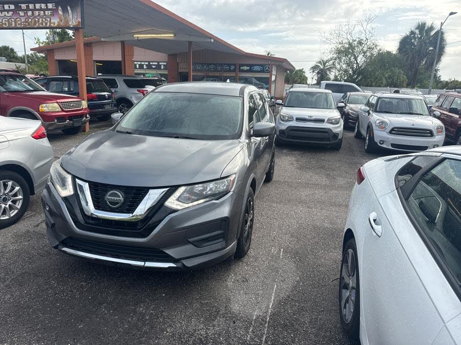 2018 Nissan Rogue SV FWD
