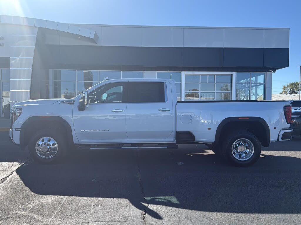 2026 GMC Sierra 3500HD Denali Crew Cab 4WD