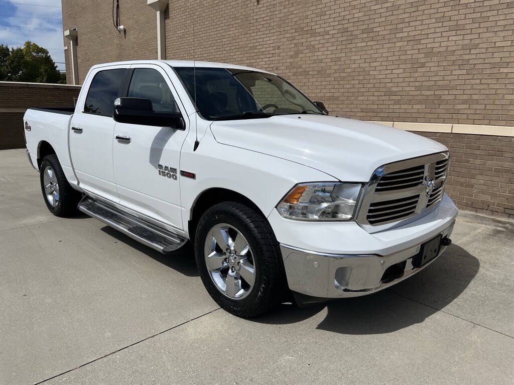 2015 RAM 1500 SLT Crew Cab 4WD