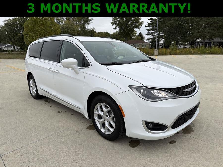 2017 Chrysler Pacifica Touring L FWD